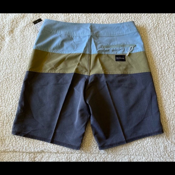 Quicksilver Panel Vee 19" Boardshorts - Picture 5 of 9